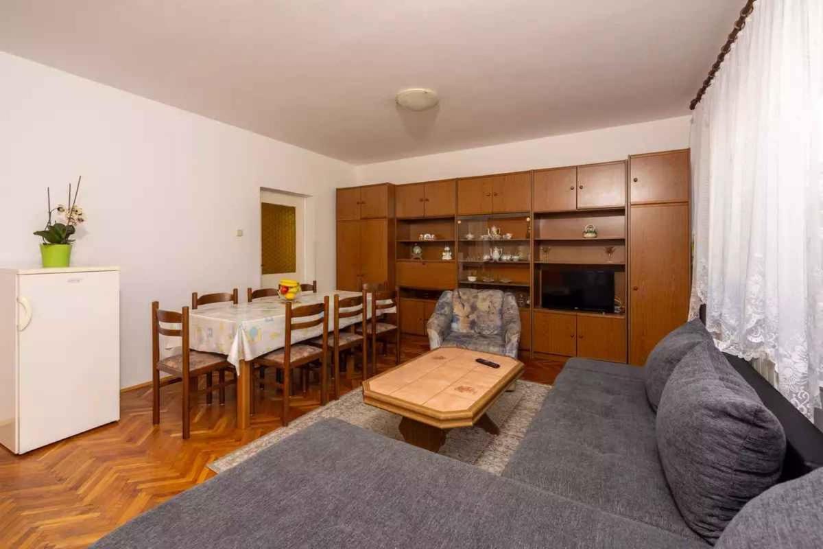 Four-Bedroom Apartment In Crikvenica II Exteriér fotografie