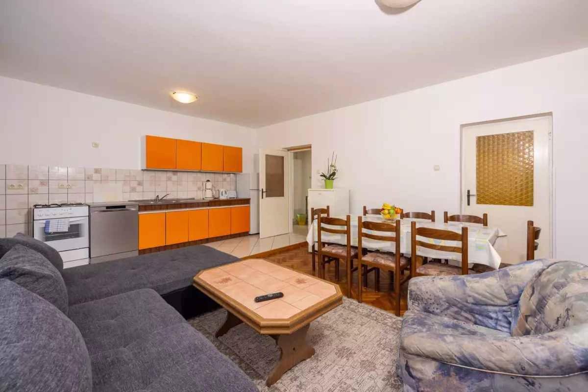 Four-Bedroom Apartment In Crikvenica II Exteriér fotografie