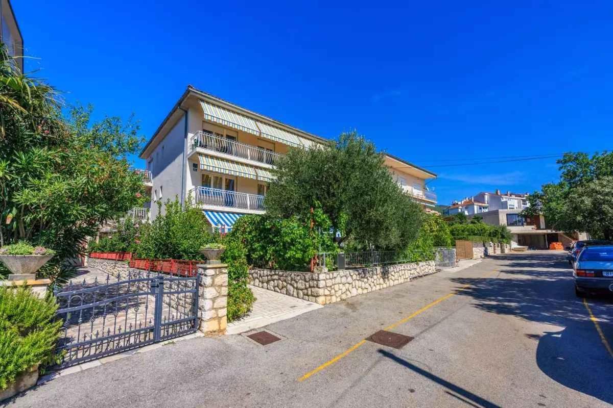 Four-Bedroom Apartment In Crikvenica II Exteriér fotografie